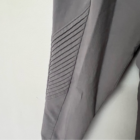 Jaanuu scrub pants small grey - Picture 8 of 9